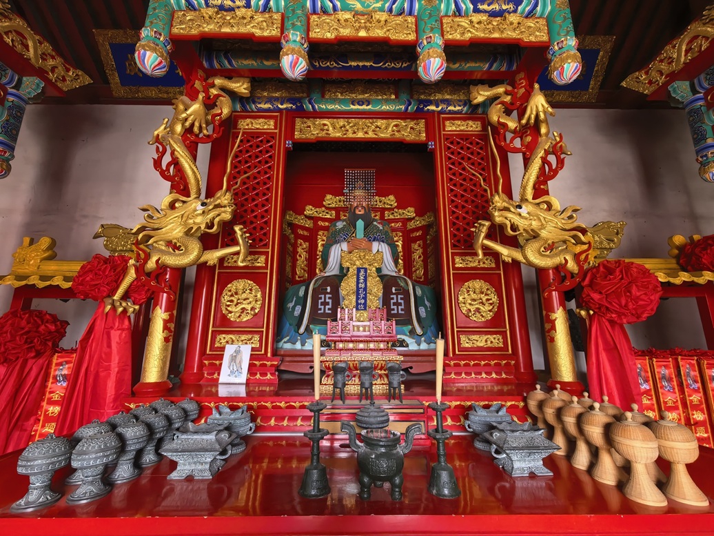 大成殿孔子.jpg