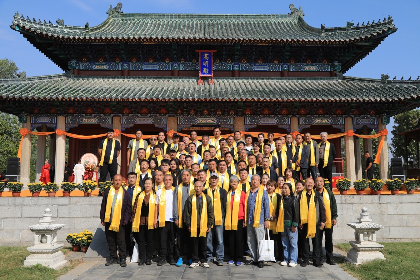 合影.jpg